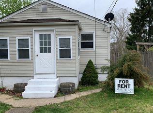 911 Devon St, Forked River, NJ 08731