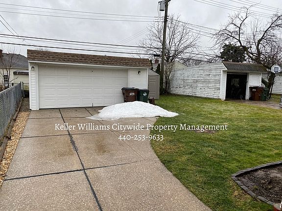 3rd image of 6015 Pelham Dr