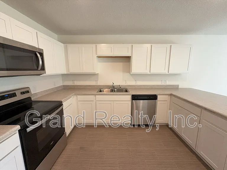 4360 Jitterbug St — Photo 7