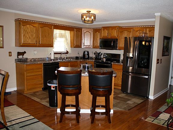 4th image of 103 Altamont Dr