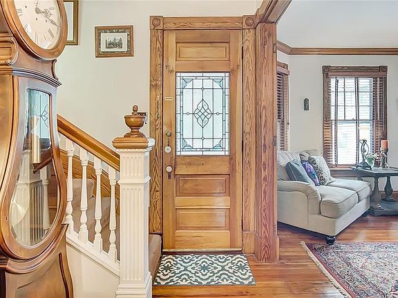 4th image of 2211 Willowgrove Ave