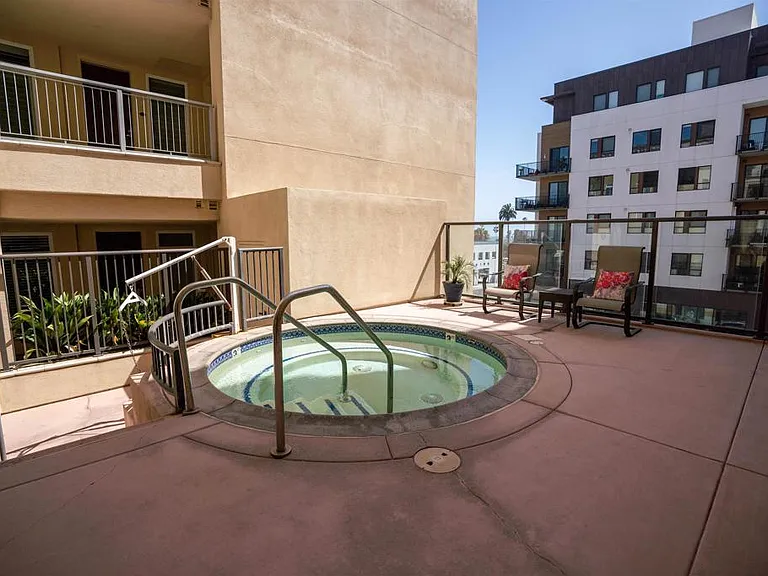 301 Mission Ave #605 — Photo 37