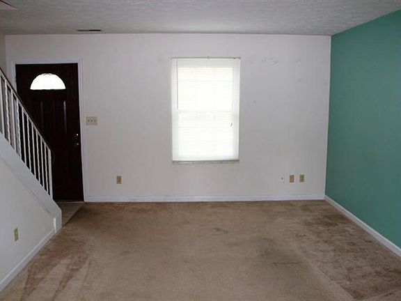 3rd image of 25 N East St