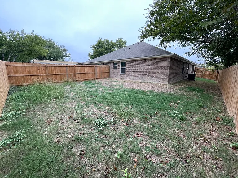 208 W Beeline Ln — Photo 15