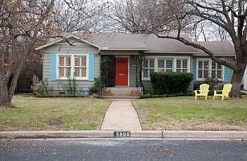 2nd image of 5806 Wynona Ave