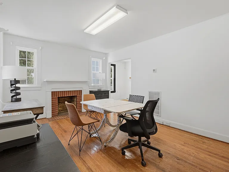 2603 W Carver St — Photo 20