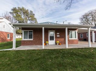 2056 Chaney Rd, Dubuque, IA 52001