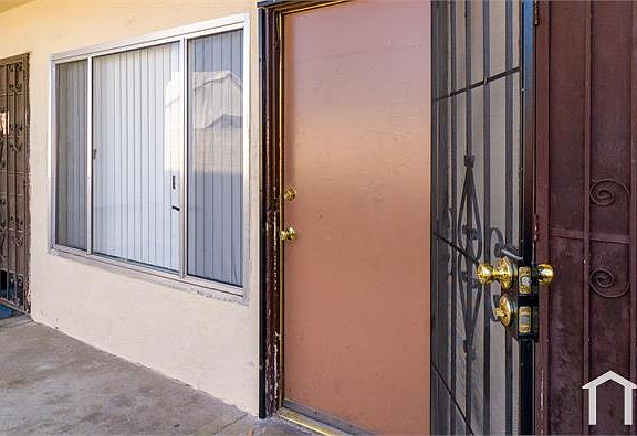 4th image of 8900 Baring Cross St #5