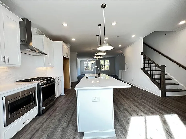 235 Sims Park Pl — Photo 10