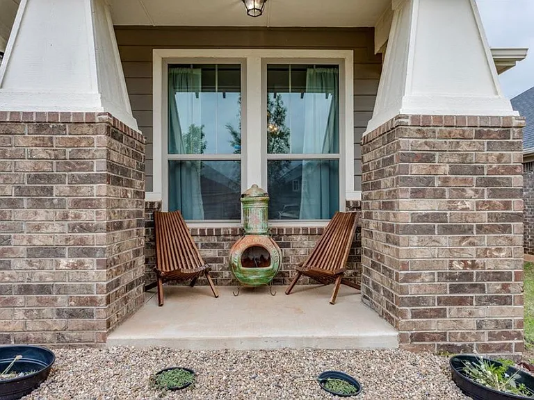 13221 SW 6th St — Photo 2