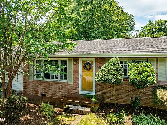 2nd image of 2309 Nave Dr