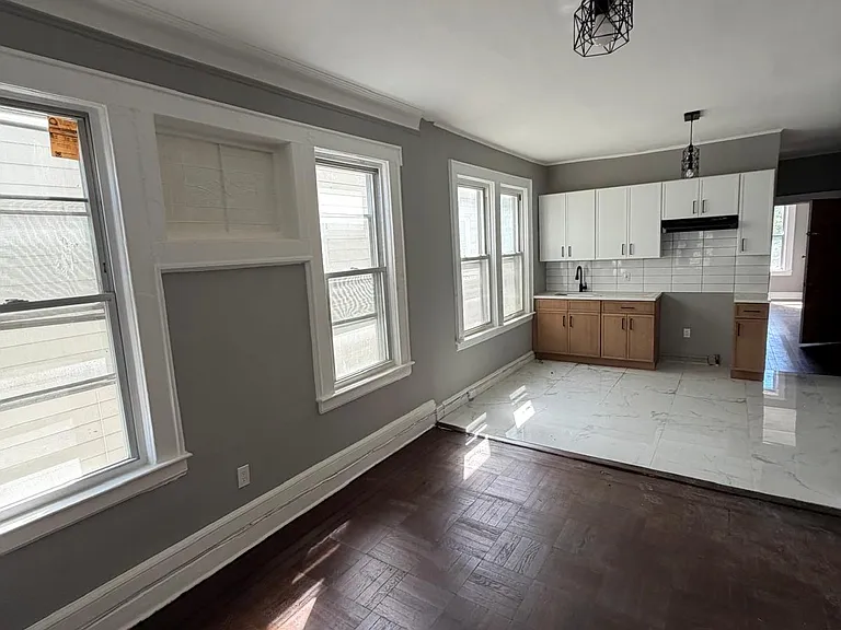 843 S 19th St #2L — Photo 1