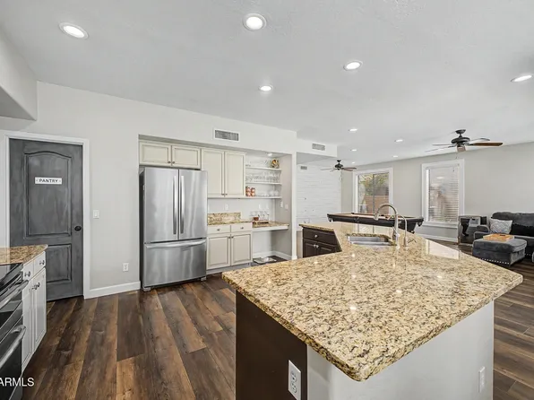 1694 E CAMPBELL Avenue, Gilbert, AZ 85234