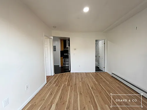 340 Grand St Photo 1