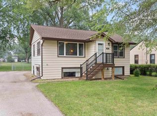 923 Colleen Ave, Evansdale, IA 50707