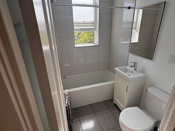 5th image of 3956 N Bell Ave #2