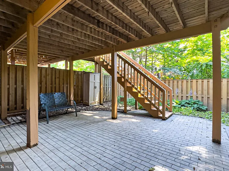 5719 Oakshore Ct — Photo 46