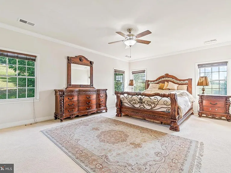 15000 Barlow Dr — Photo 26