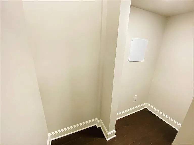 1815 Hislop Ln #8 — Photo 34