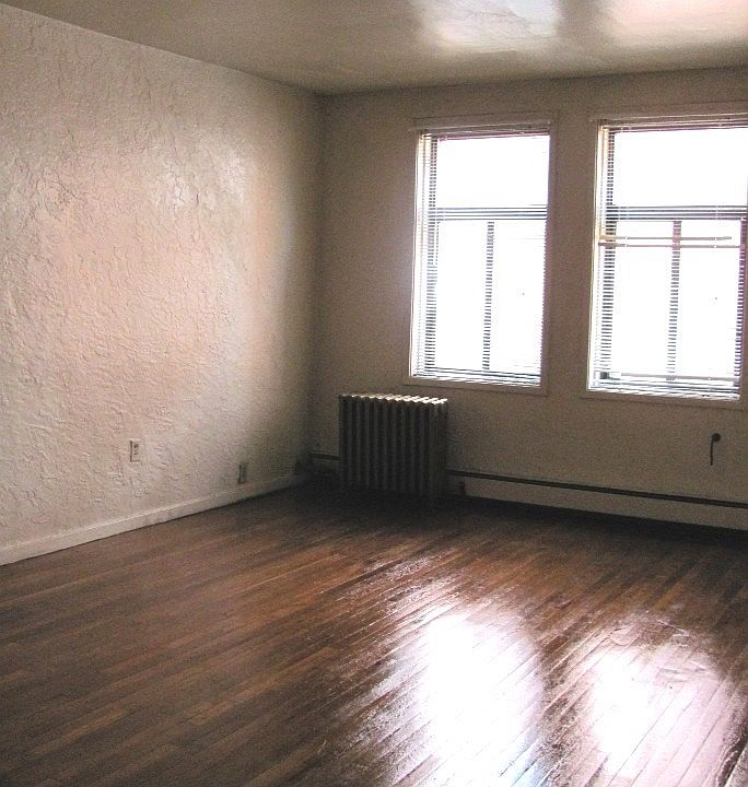 2nd image of 5680 Forward Ave APT 204