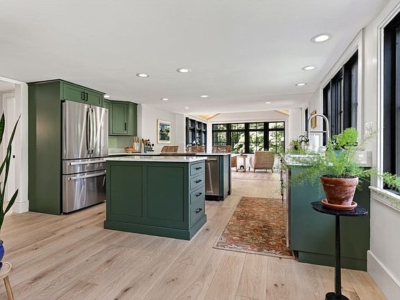 3rd image of 51 Tiffany Rd