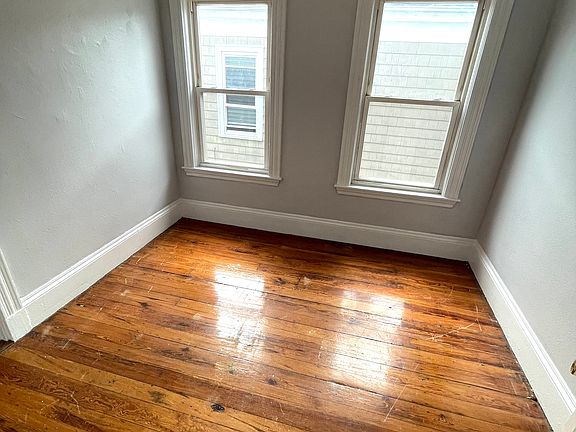 2nd image of 7 Greenmount St #3