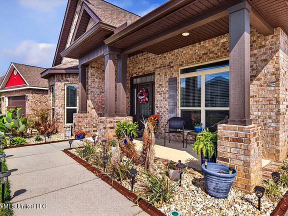 3rd image of 10711 Chapelwood Dr