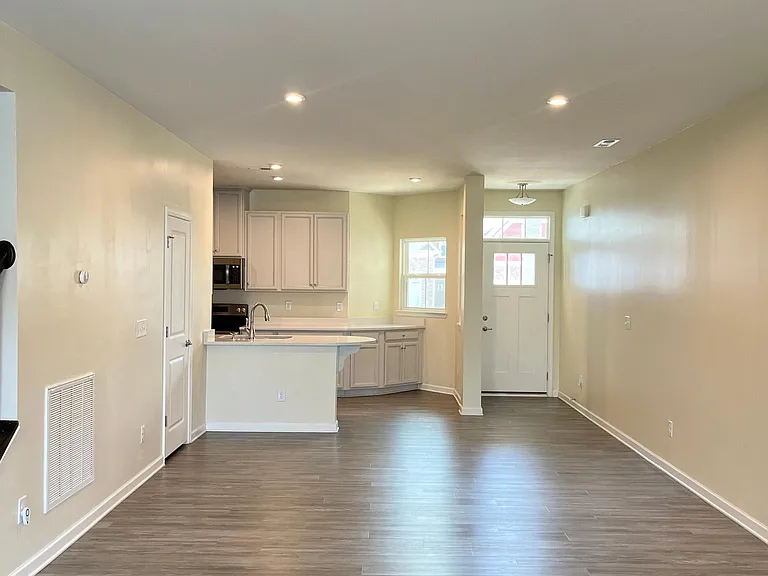 425 S Downs Cir — Photo 6