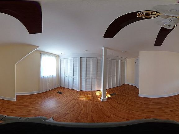 Bedroom closet closed