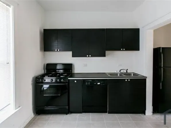 648 E 62nd St, Chicago, IL 60637