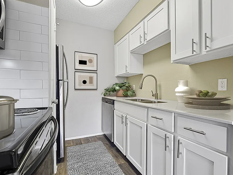 Lexington Apartment Homes