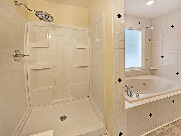 1653 Wildwood Rd NE — Photo 34