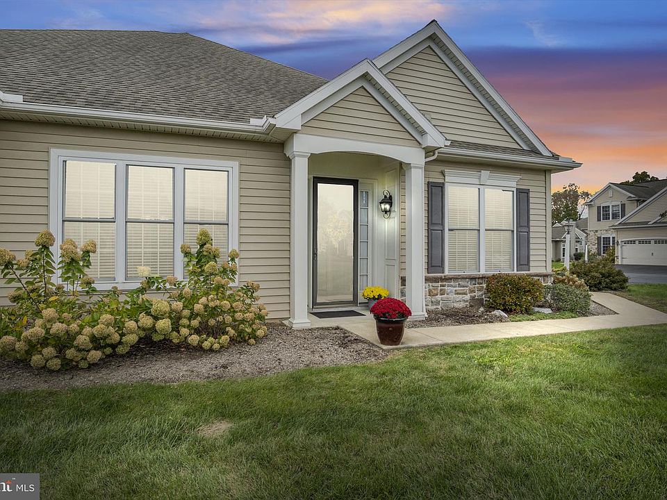 1st image of 110 Bluebell Dr
