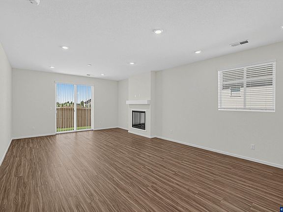 4th image of 1088 Cadinal St