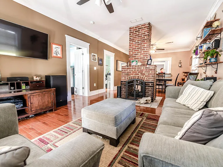 1470 Hardee St NE — Photo 5