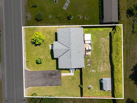 4th image of 2388 Du Lac Rd