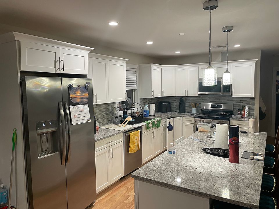 1st image of 92 Virginia Ave