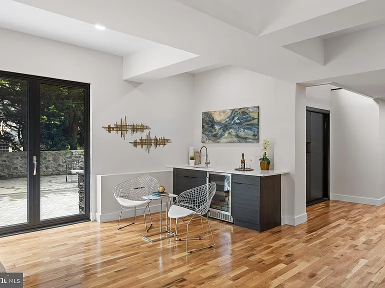 354 Winding Way — Photo 17
