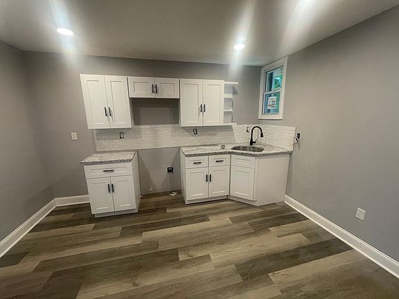 4th image of 3016 N Marshall St #2