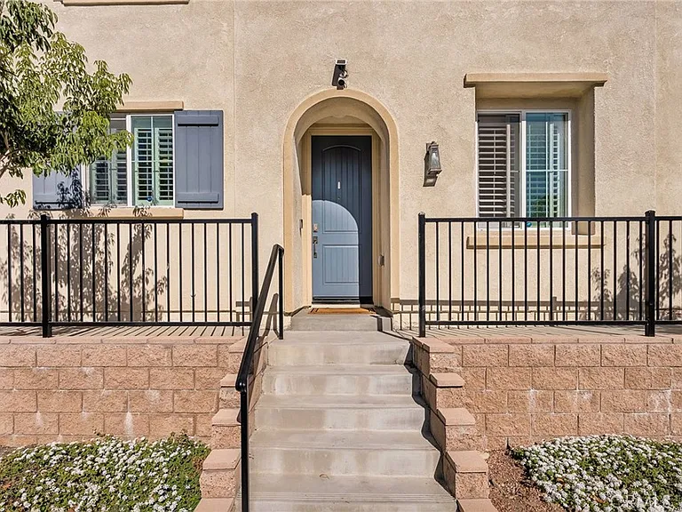 16064 Symphony Ln — Photo 2