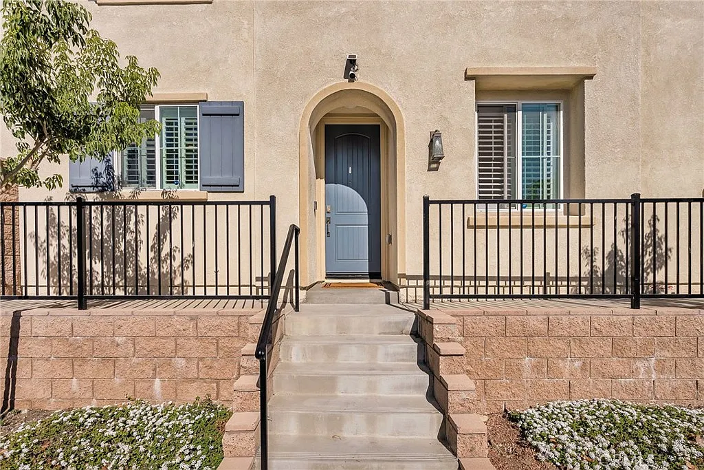 Building Photo - 16064 Symphony Ln