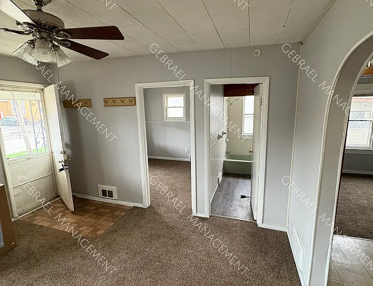 743 Neubert Ave — Photo 7