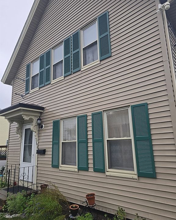 1st image of 114 Oak St