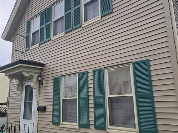 114 Oak St, Taunton, MA 02780