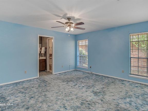 2nd image of 917 Chimney Rock Pl