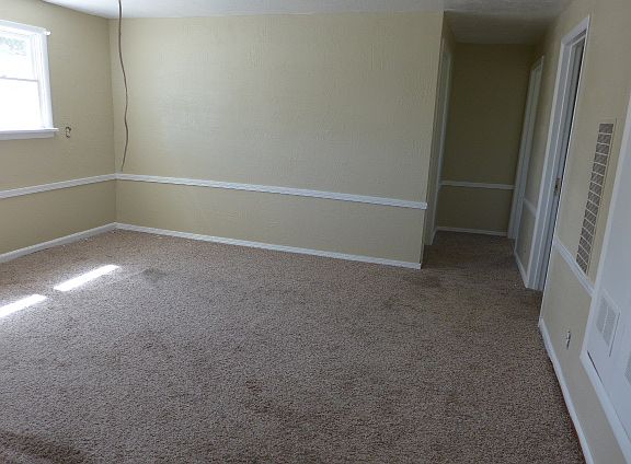 5th image of 7115 Vinewood St