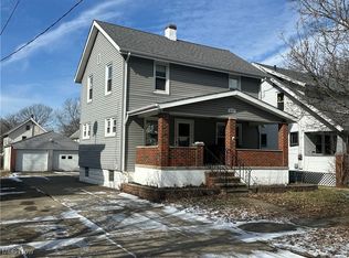992 Neptune Ave, Akron, OH 44301