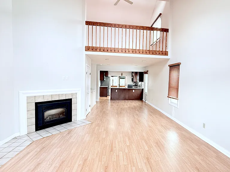 20 Morgan Way — Photo 3