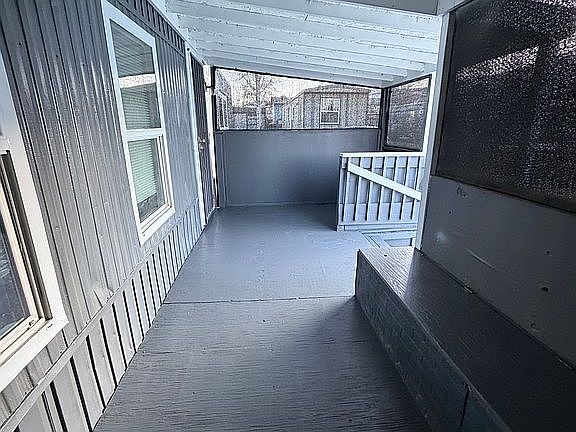 5th image of 97 Silver Reef Dr