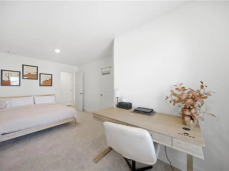 2360 Rex Dr — Photo 17
